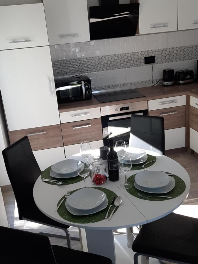 Ferienhaus Karlo Pridraga エクステリア 写真