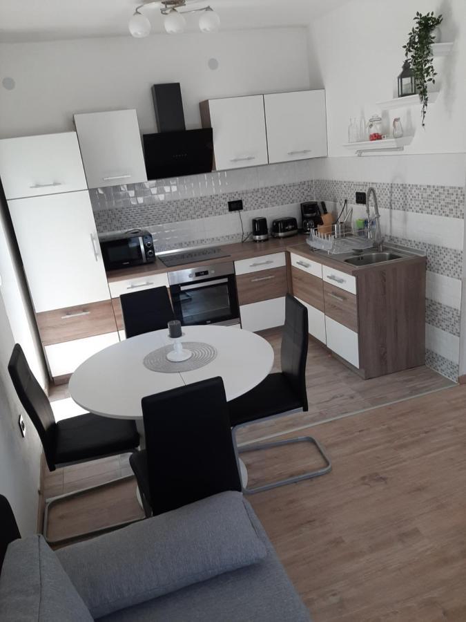 Ferienhaus Karlo Pridraga エクステリア 写真