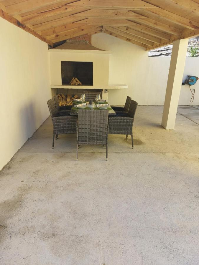 Ferienhaus Karlo Pridraga エクステリア 写真